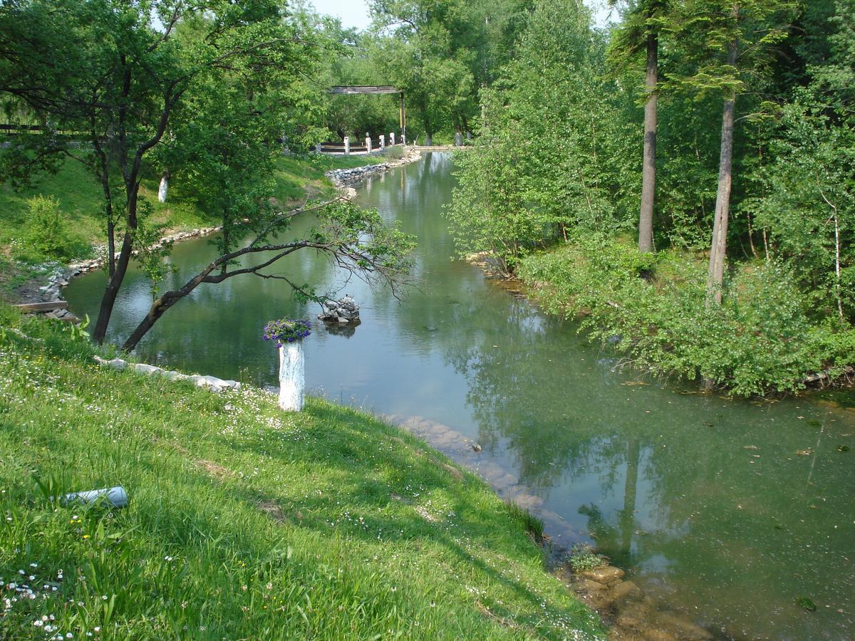 Motorom Hotel Zărneşti Екстериор снимка